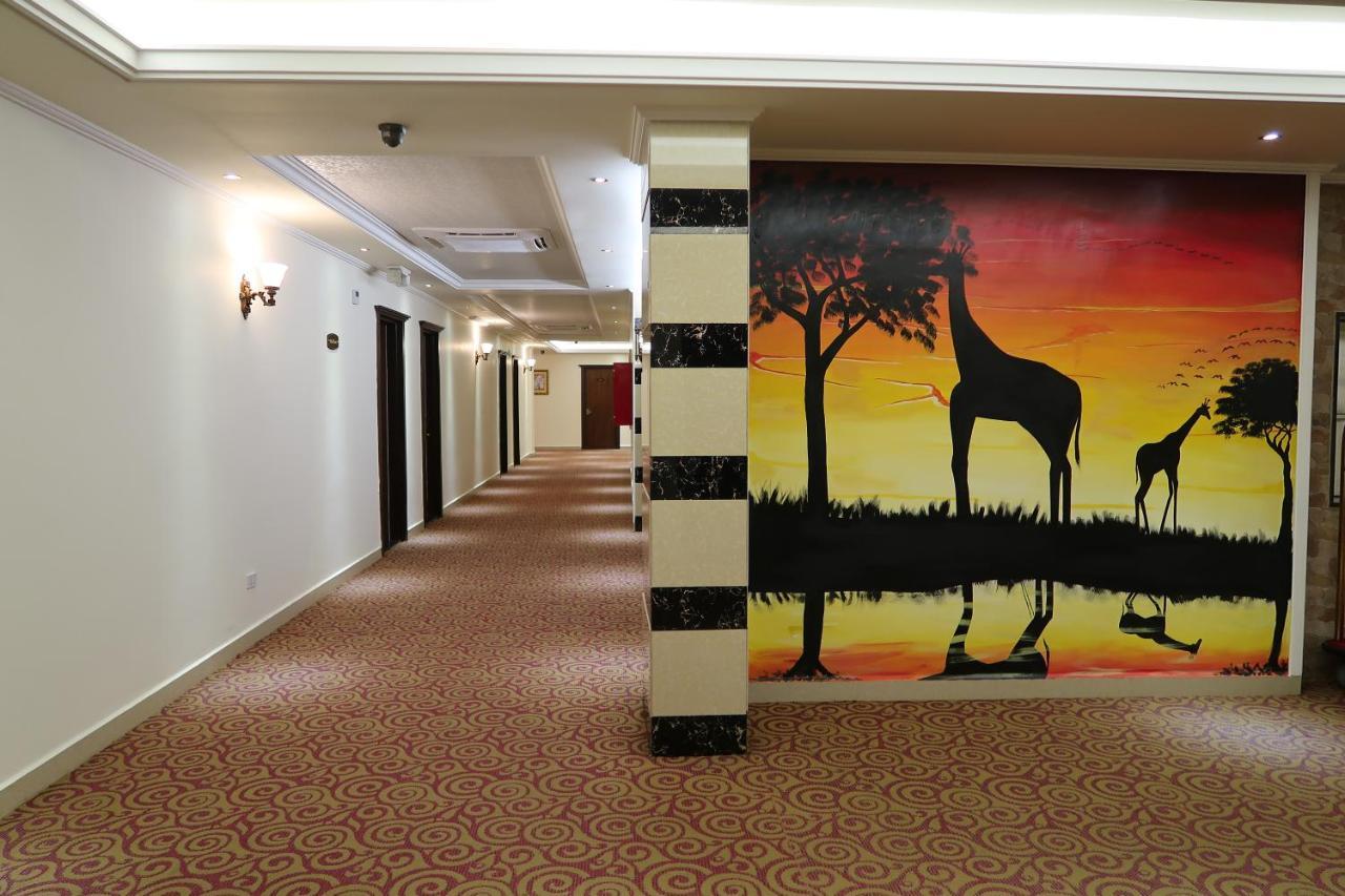 Boulevard Palace Hotel มอนโรเวีย ภายนอก รูปภาพ