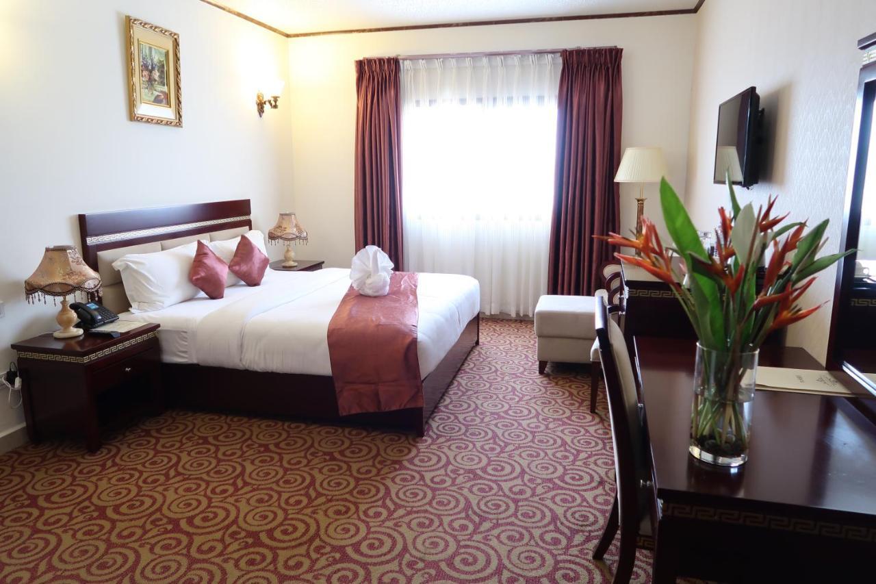 Boulevard Palace Hotel มอนโรเวีย ภายนอก รูปภาพ