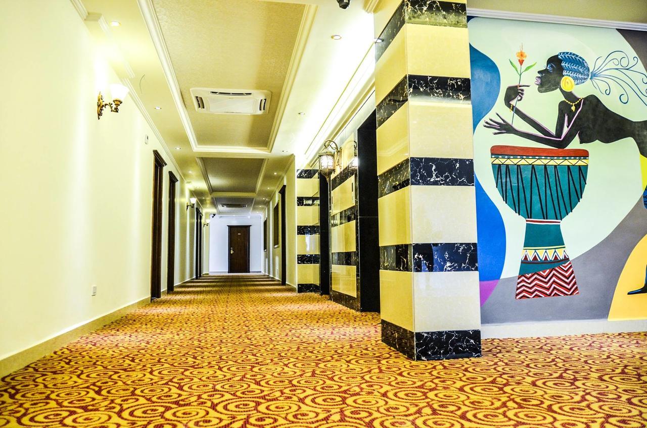Boulevard Palace Hotel มอนโรเวีย ภายนอก รูปภาพ